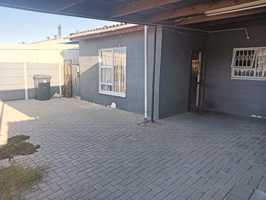 2 Bedroom Property for Sale in Connaught Estate Western Cape